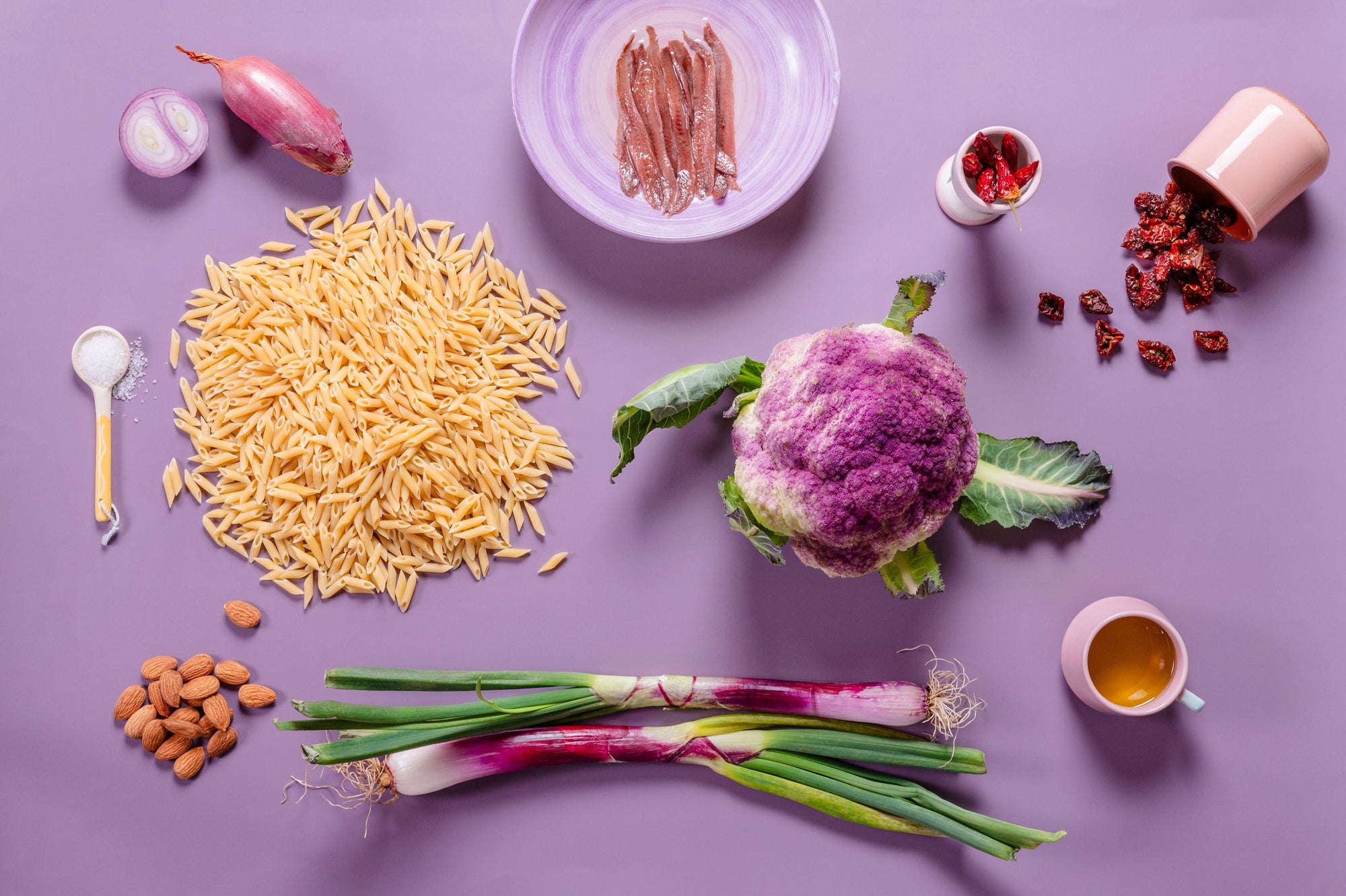 Genovesine Mezzanelli Lisce al cavolfiore viola e mandorle tostate